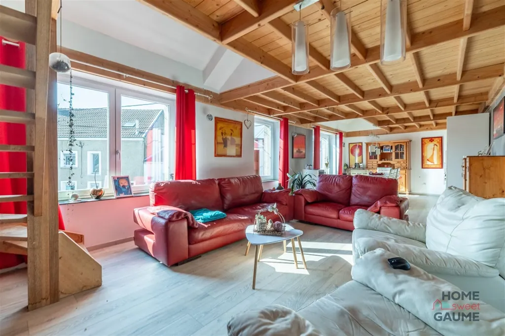 Séjour - Immeuble Mixte avec Espace Commercial à Saint-Mard