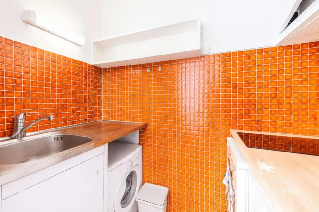 Cuisine - Studio Loué au Dernier Étage, Quartier du Luxembourg, Paris 6e