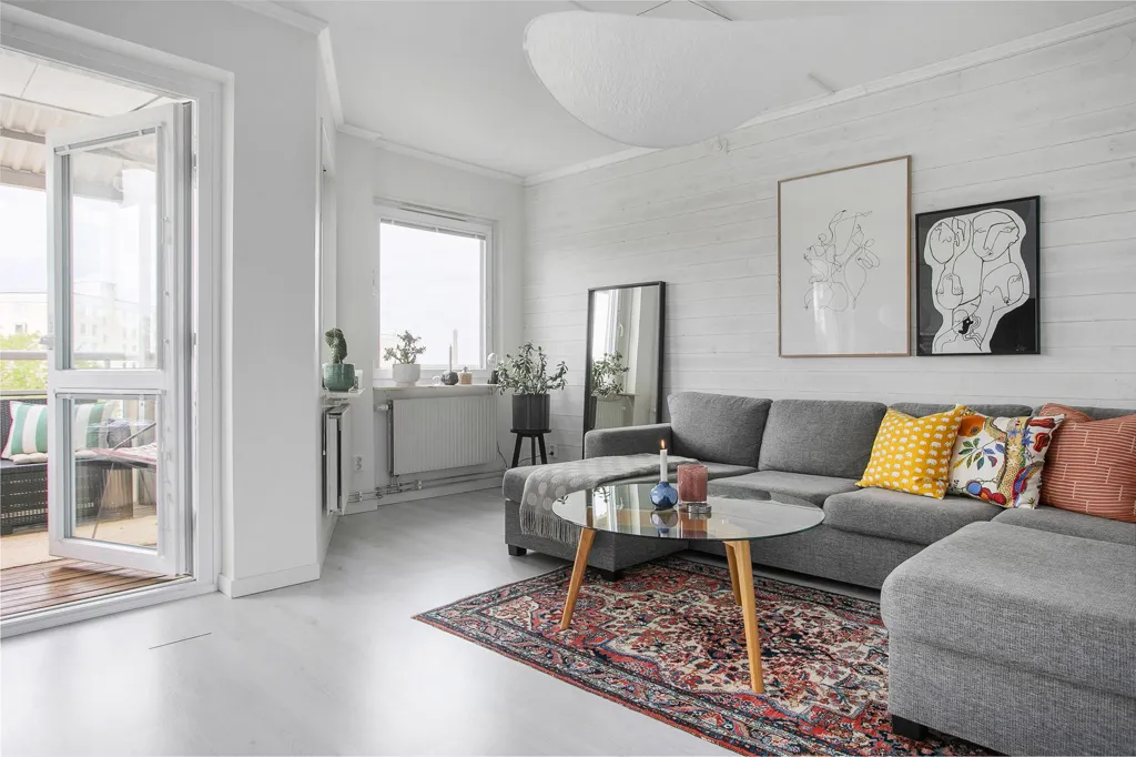 Elutuba - Apartment with South-Facing Balcony in Tyresö