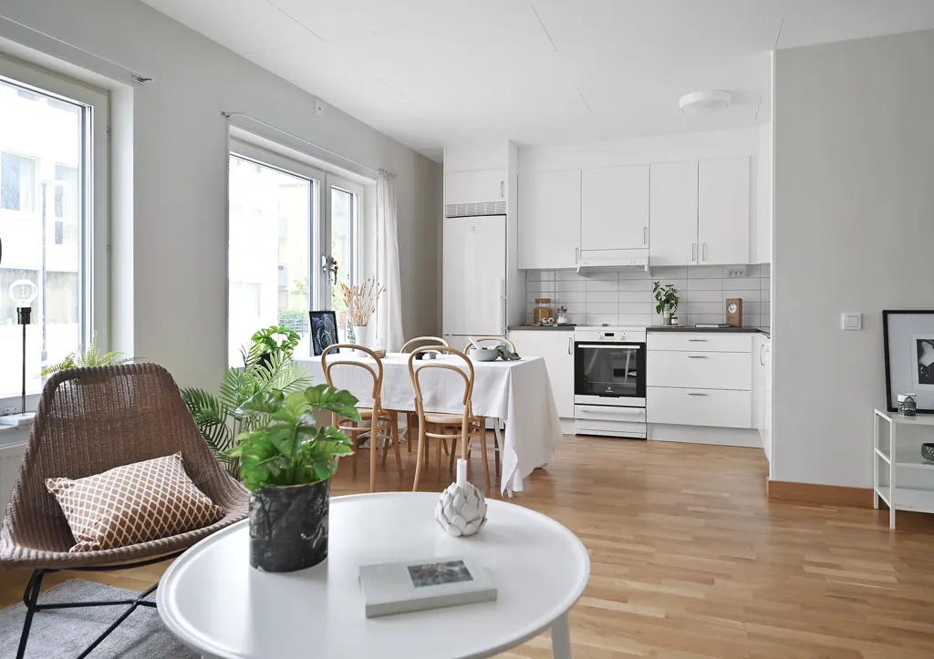 Dining Room - Apartment with West-Facing Balcony in Väsby