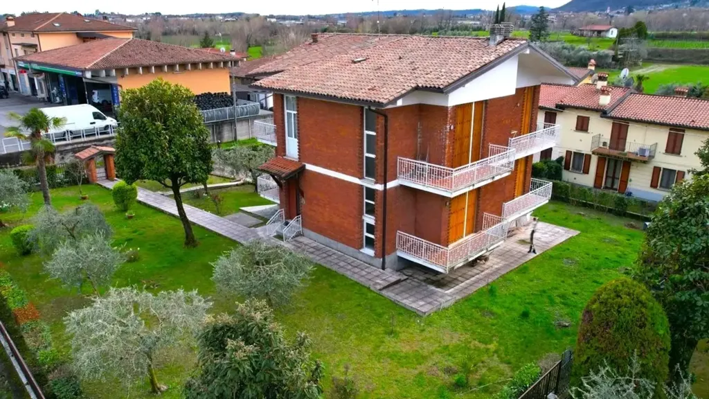 Vue aérienne - Bifamiliar Villa with Garden in Clusane, Iseo