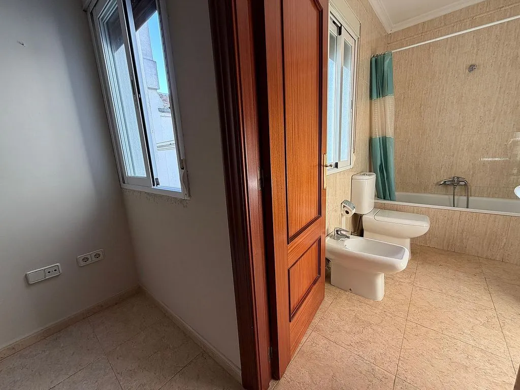 Vannitoad - Apartment with Private Terrace in Torredonjimeno