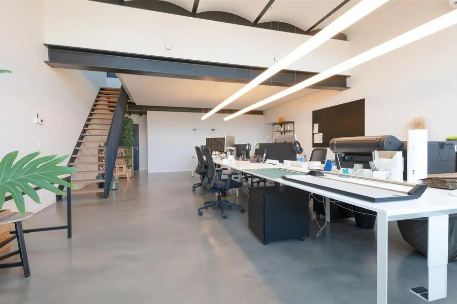 Bureau - Loft Industriel avec Terrasse à Herzele