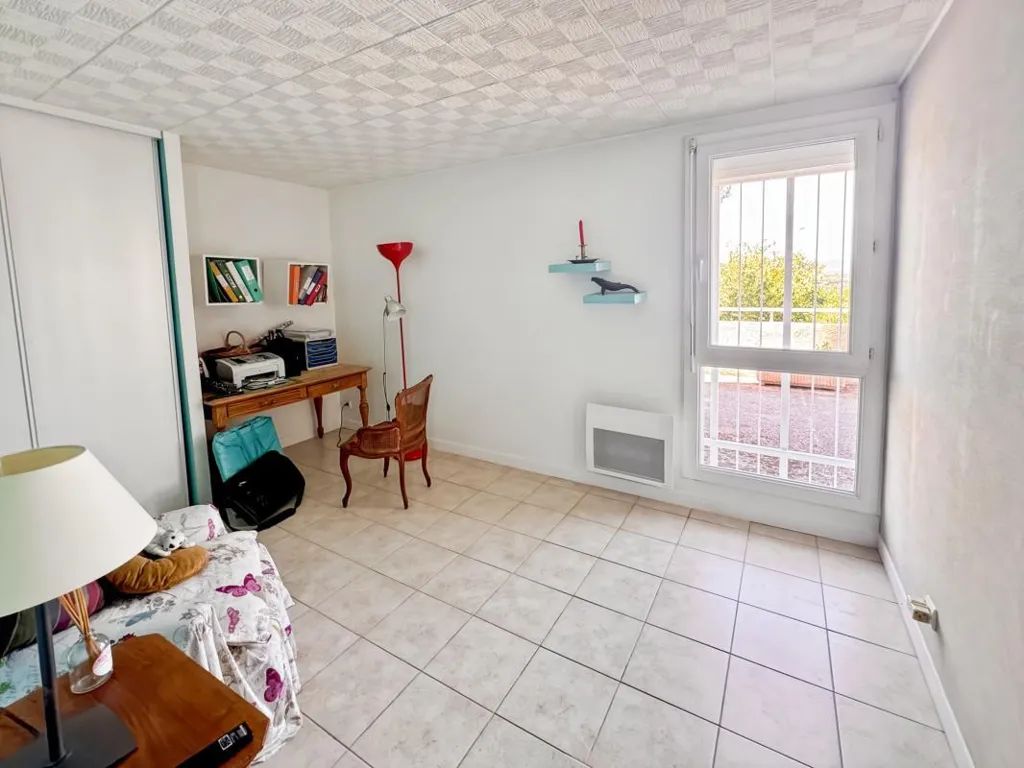 Camere da letto - 3-Bed Flat with Garden and Terrace in Saint-Raphaël
