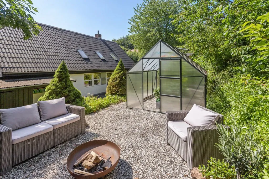 Jardin - Villa with Lake View in Skanderborg