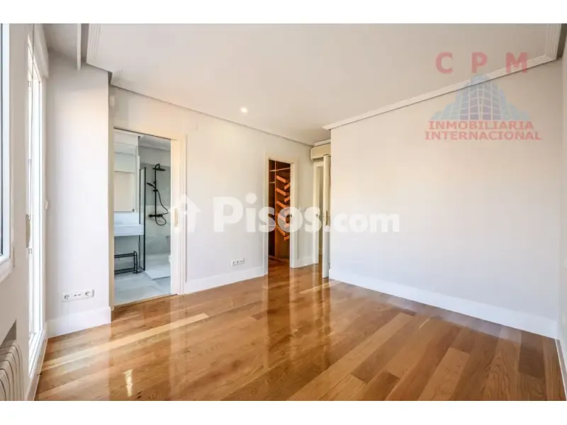 Living Room - Sunny Loft with Terraces in Castellana