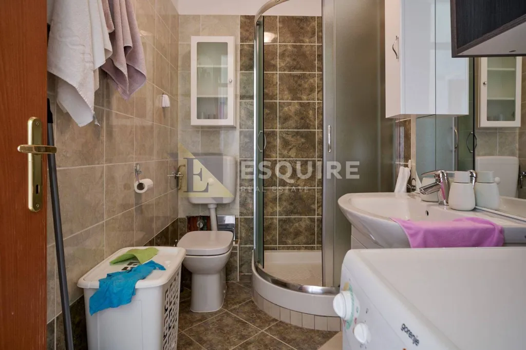 Vannitoad - Seafront Apartment with Terrace in Turanj