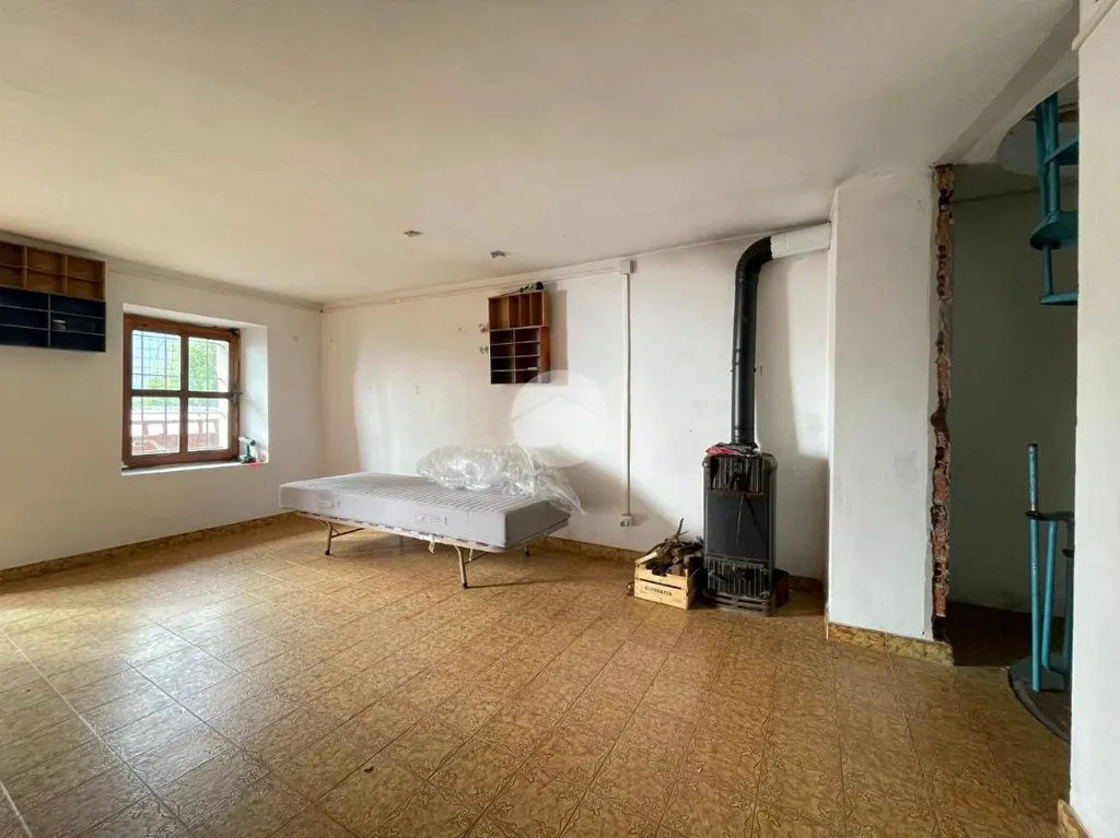 Toad - Semi-detached House with Garden in Rubiana