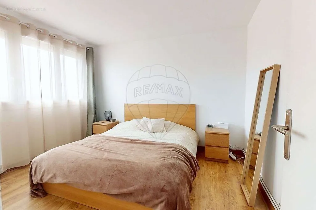 Camere da letto - South-Facing Flat with Balcony in Olivet