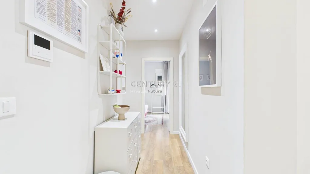 Esik - Apartment with Pool in Vabriga