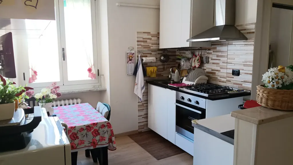 Köök - Modernised Apartment with Balcony in Ancona Centre