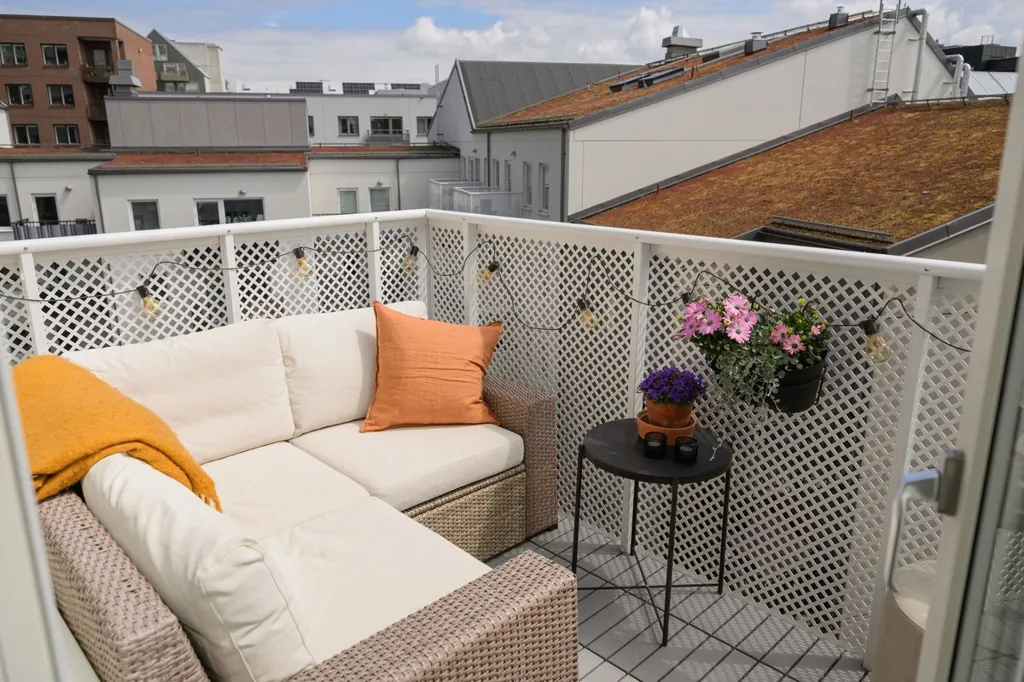 Balcony - Apartment with South-Facing Balcony in Västra Hamnen