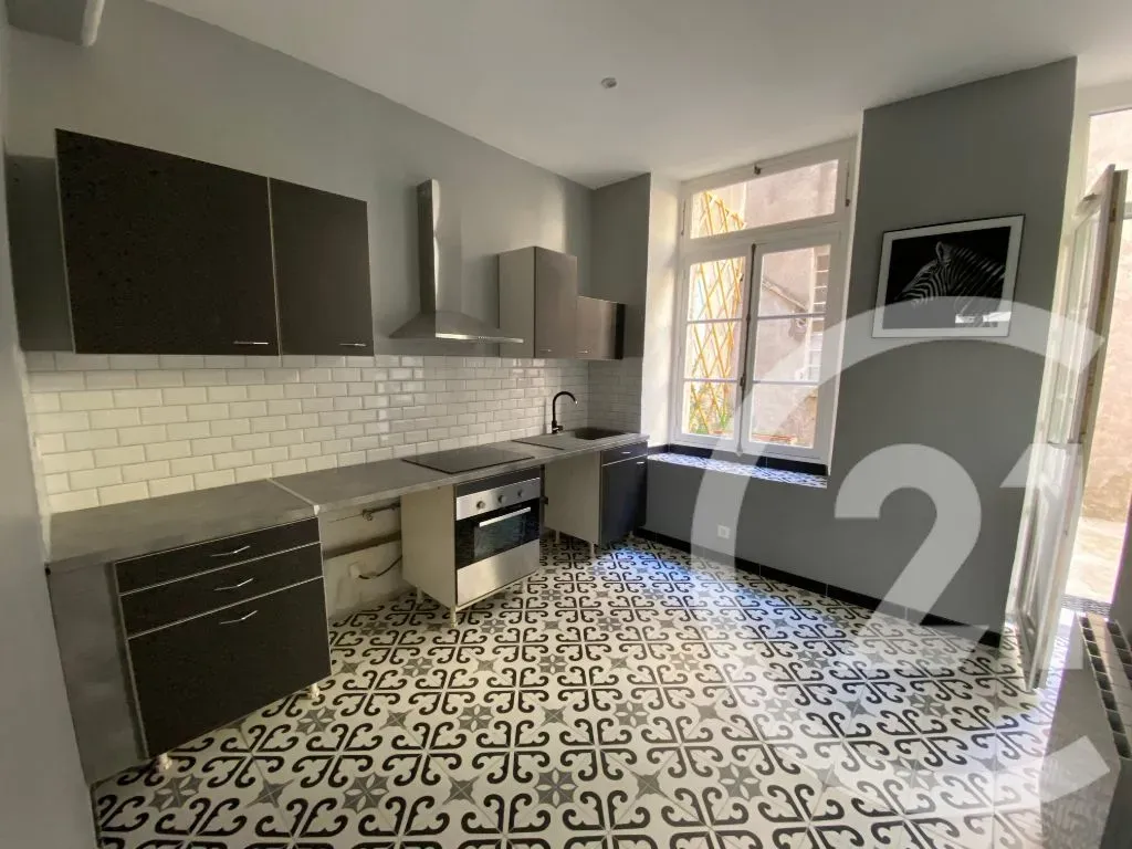 Cucina - 3-Bed Apartment with Courtyard in Châteaudun