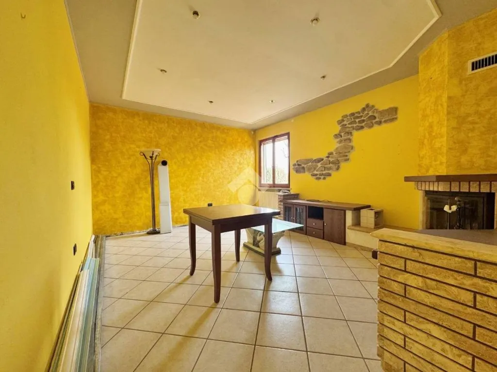 Dining Room - Bifamiliare Villa with Garden in Montelabbate