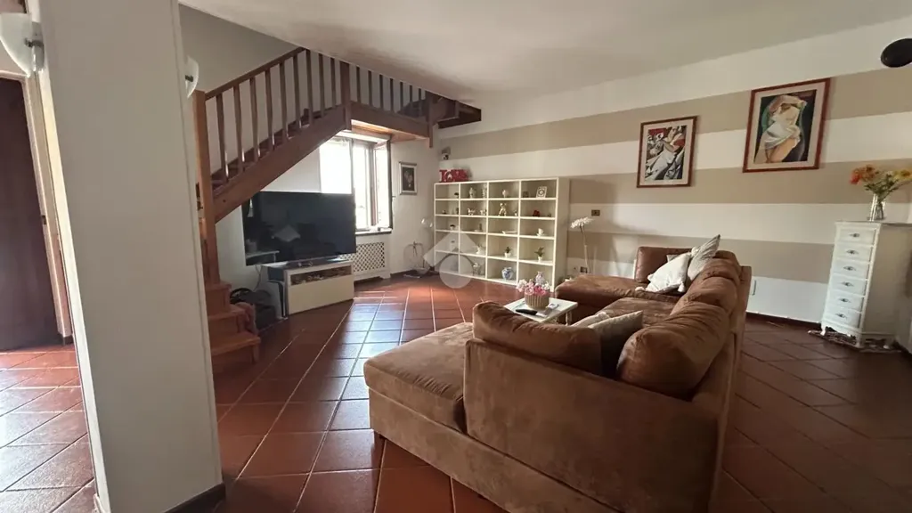 Séjour - Independent House with Balcony in Samone