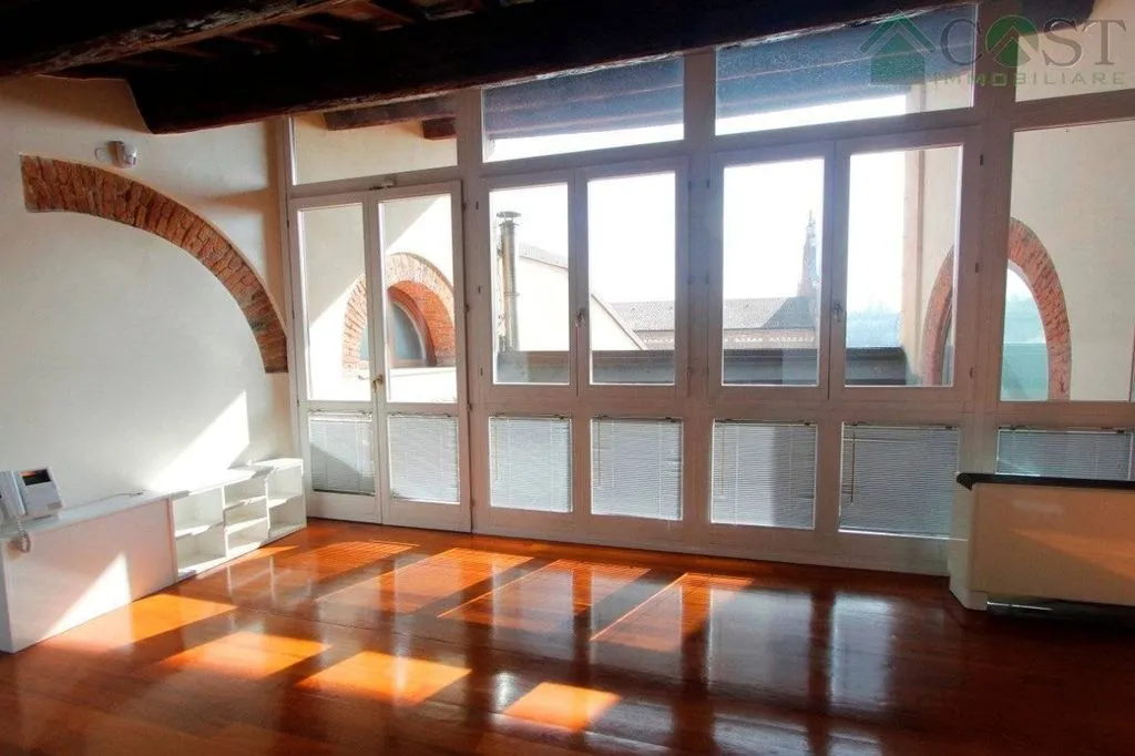 Pièces - Luxury Penthouse with Panoramic Views in Vicenza