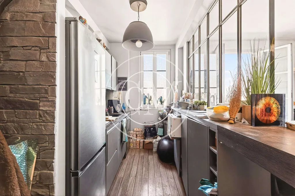 Cuisine - Appartement Rénové avec Vue Panoramique à Issy-les-Moulineaux