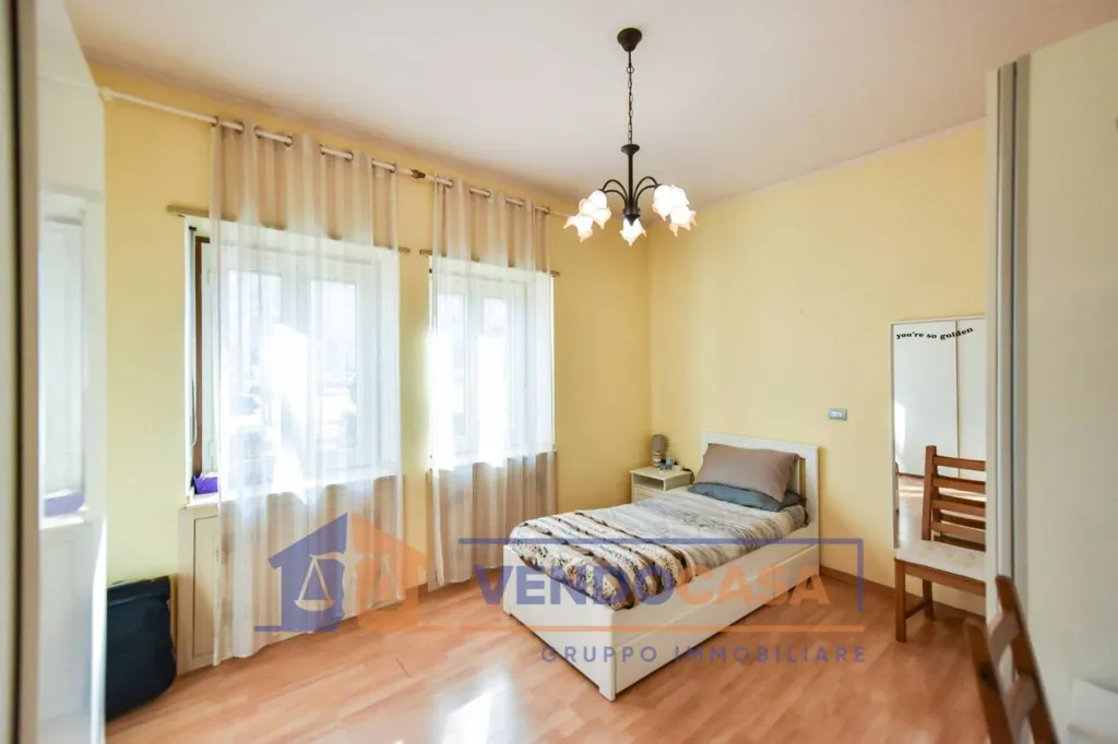Chambres - Central Trilocale with Balcony in Turin