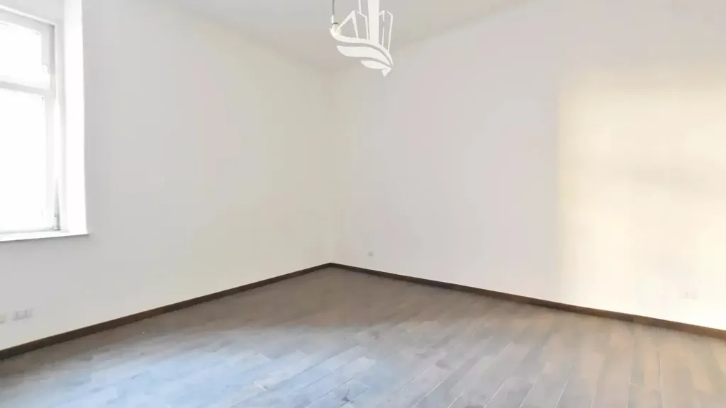 Toad - Versatile Apartment with Balcony in Bolzano