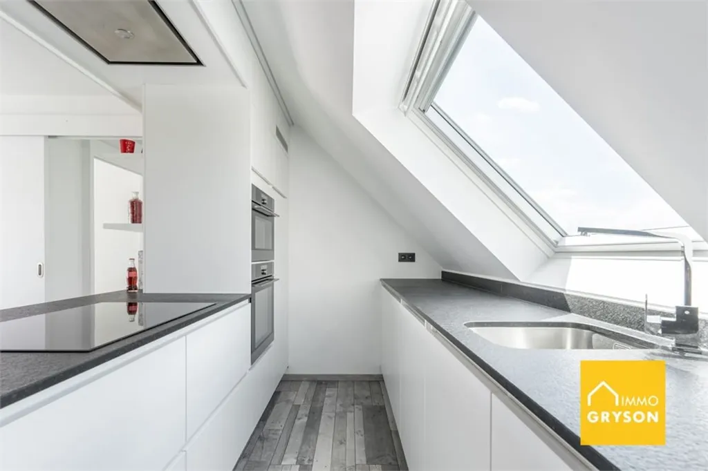 Köök - Luxurious Penthouse with Panoramic Views in Zwevezele