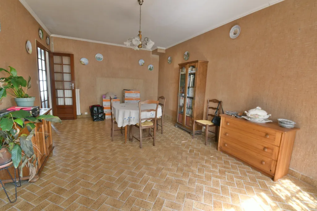 Söögituba - House with Garden near Chatelain, Charente Maritime
