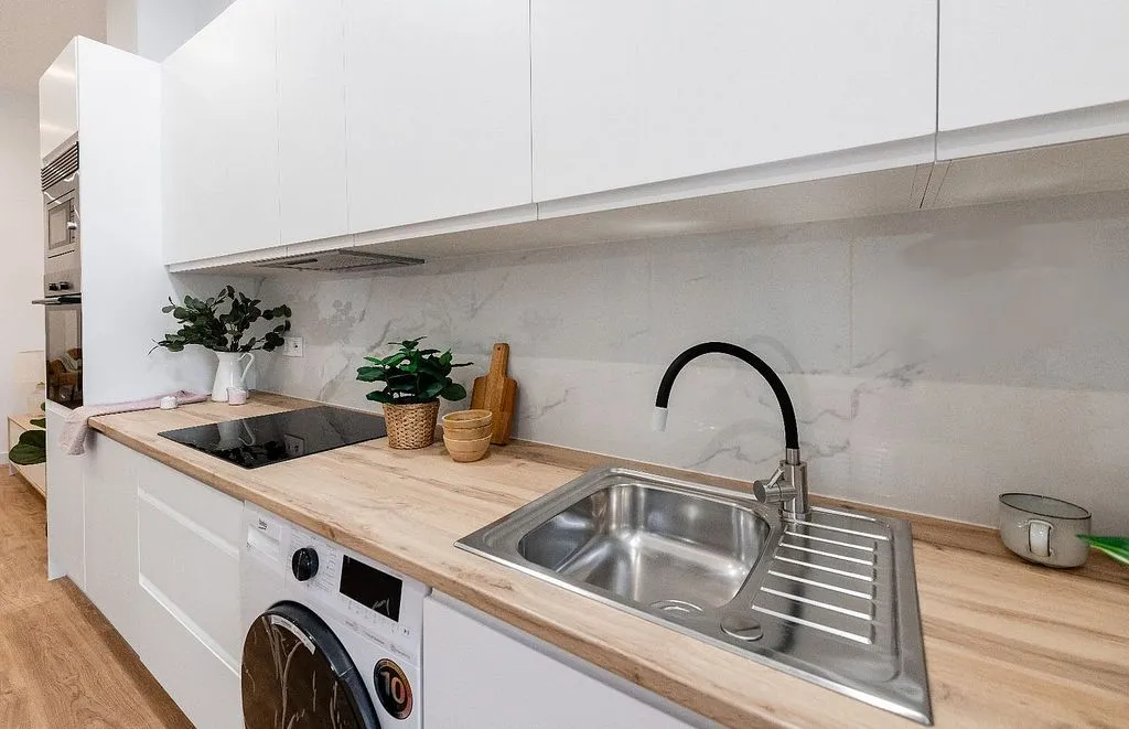 Kitchen - Modern Flat with Lift in Sector Oficios