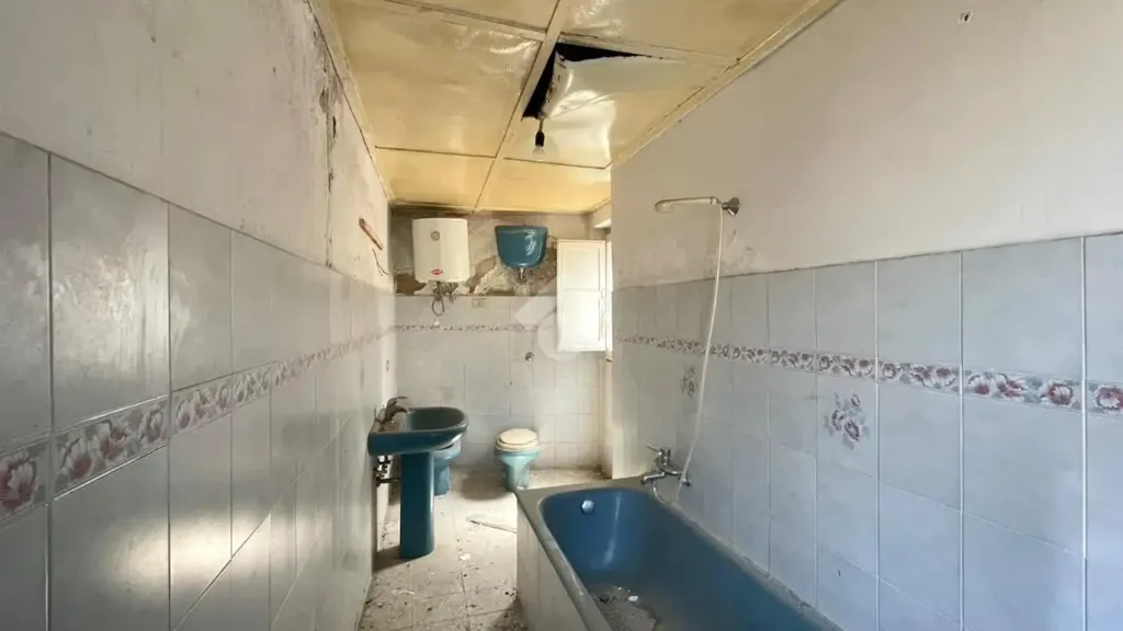Salles de bain - Central 3-Bedroom Apartment in Cosenza