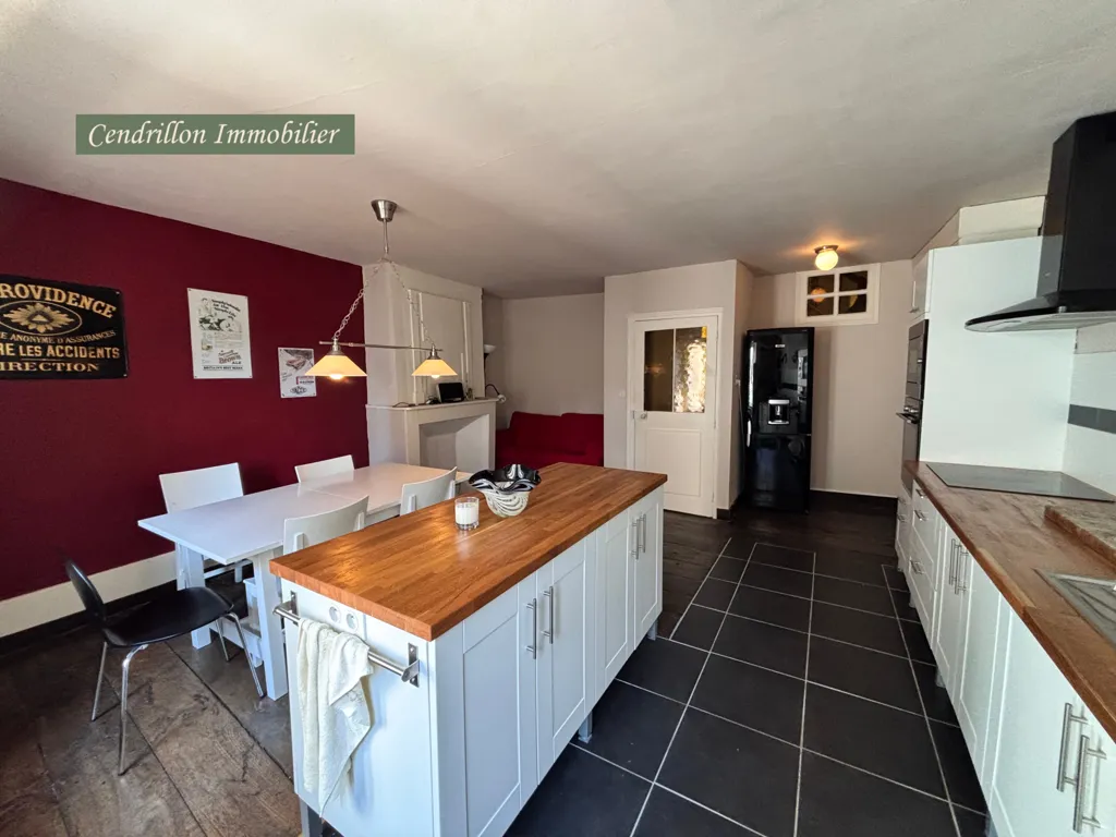 Cuisine - Maison de Ville Rénovée avec Jardin à Saint-Jean-de-Maurienne