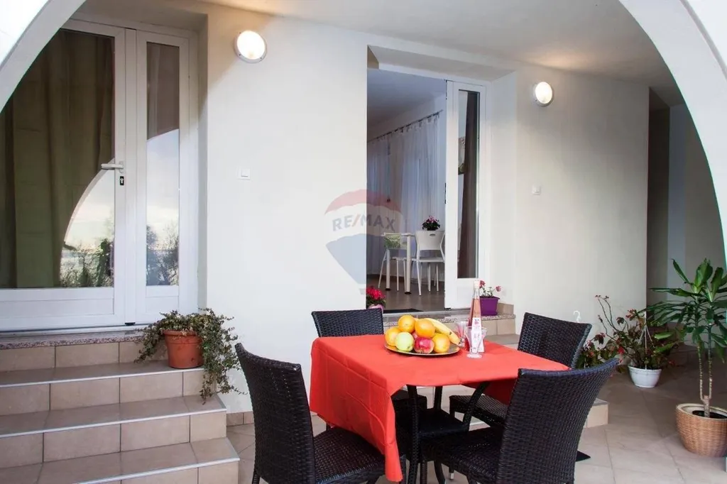 Terrasse - Two-Bedroom Apartment with Balcony in Kastav