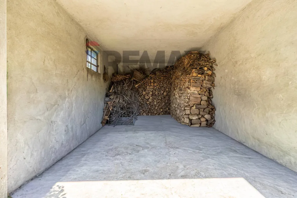 Utility Room - Villa with Garden near Municipio