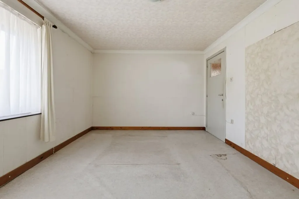 Rooms - Renovatable Building with Garden in Diepenbeek