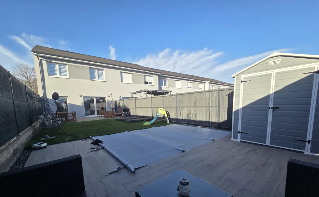 Aed - Pavilion with Pool in Vigy
