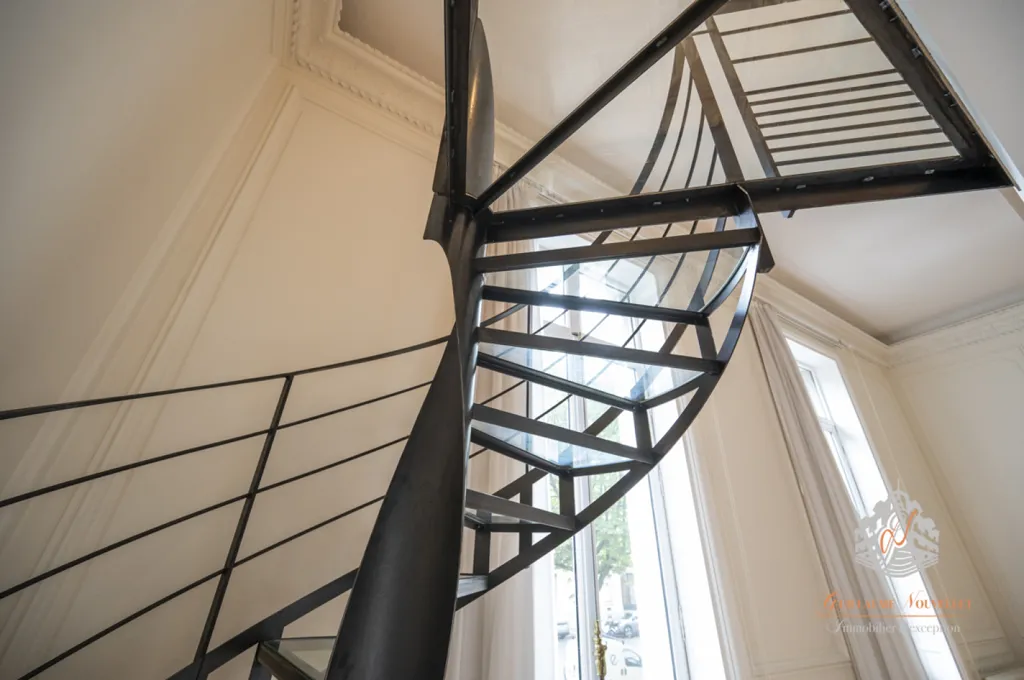 Pièces - Appartement Luxueux avec Parquet Versailles à Paris