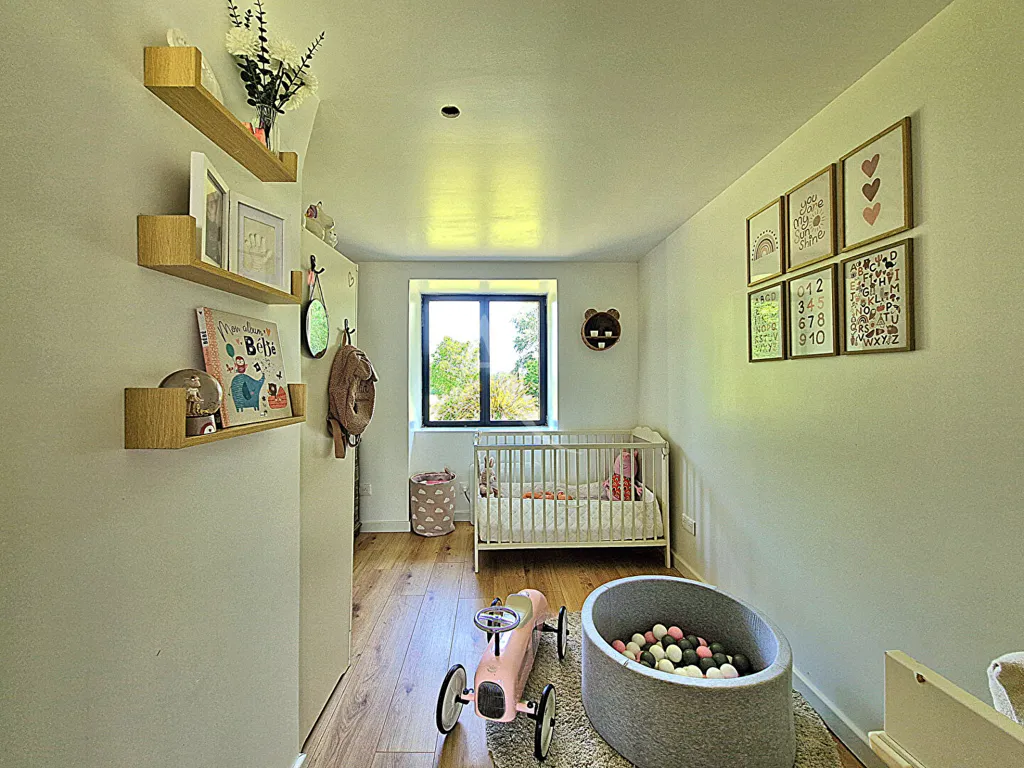 Chambres - Maison de Plain-Pied avec Jardin à Contigné