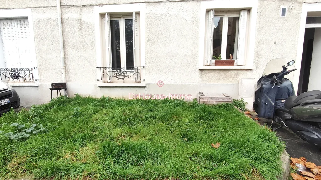 Jardin - Appartement Rénové avec Parking à Joinville-Le-Pont