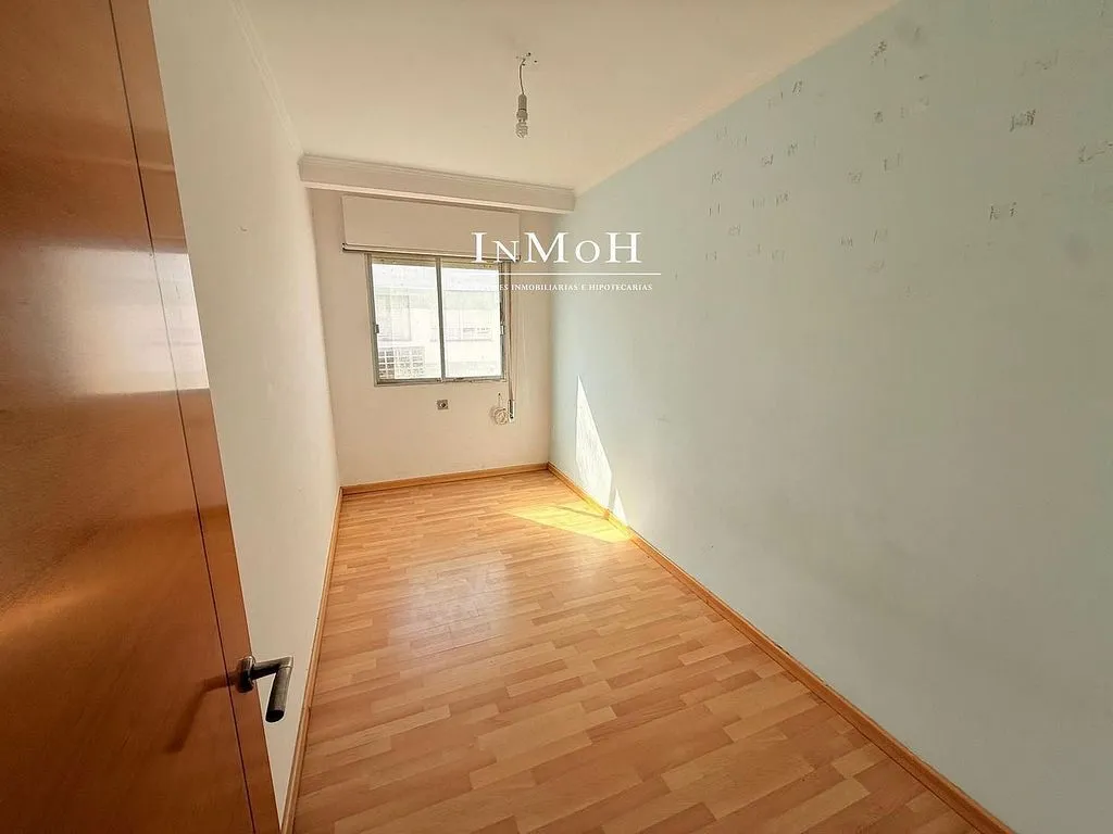 Toad - Modern Flat with East View in San Fernando