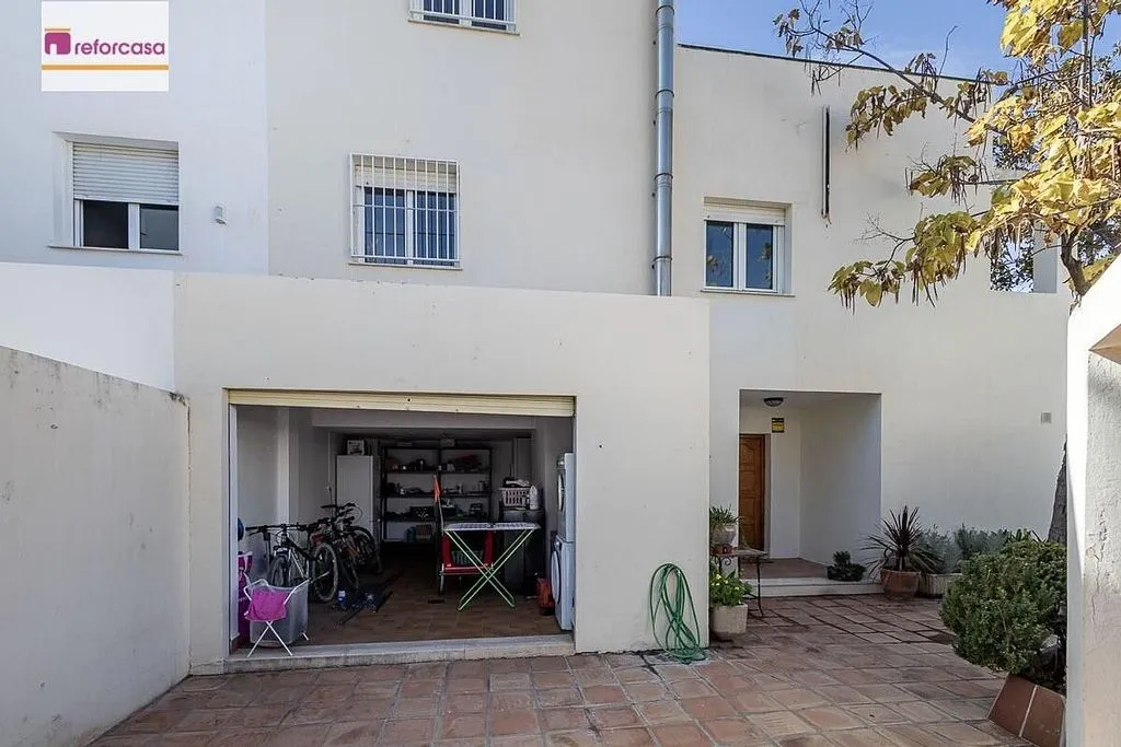 Giardino - Detached House with Private Pool in Granada