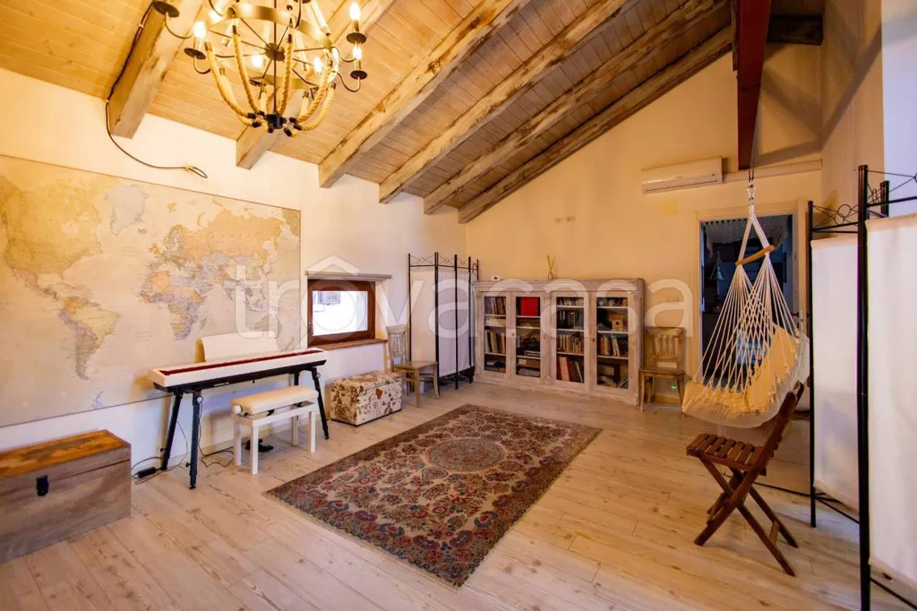 Bureau - Loft with Castle View in Gorizia