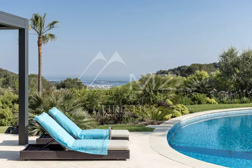 Bassein - 5-Bedroom Villa with Sea View in Mougins