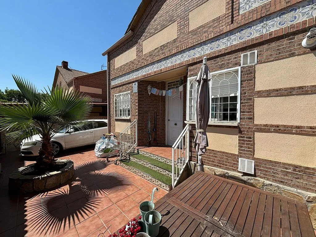 Terrasse - Pared Chalet with Pool in Belvalle