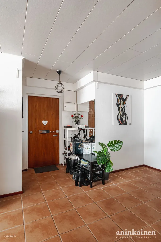 Esik - Flat with Glazed Balcony in Turku Centre