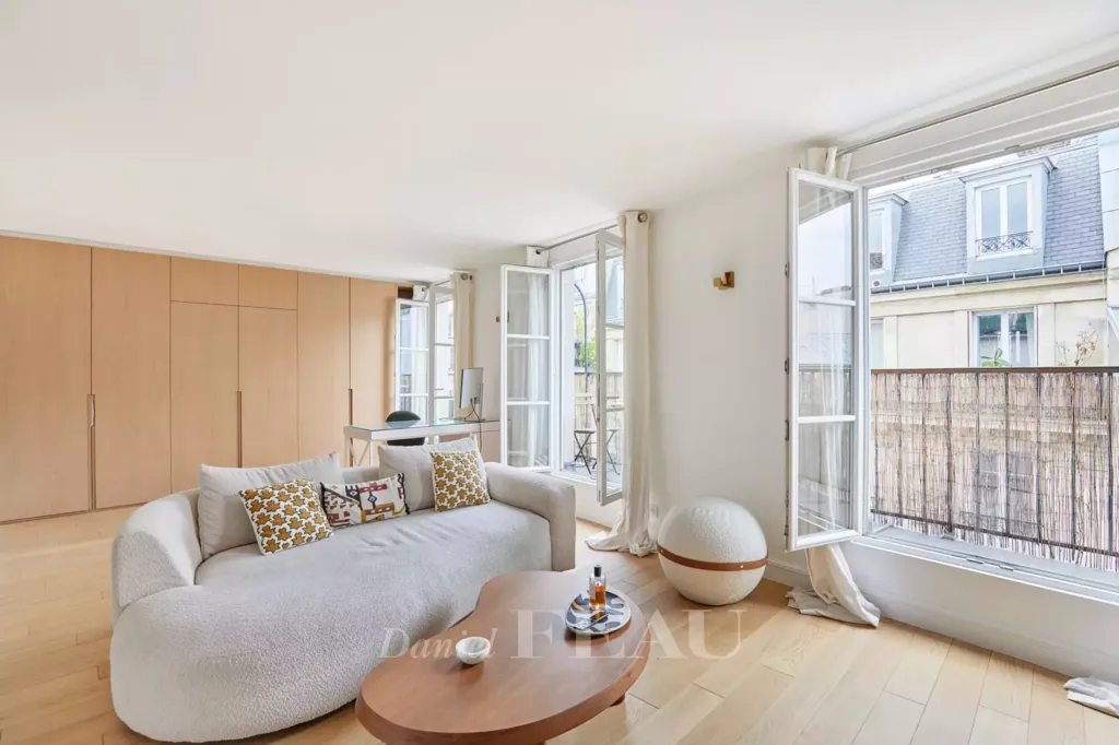 Séjour - Appartement Lumineux avec Balcon à Paris 2ème