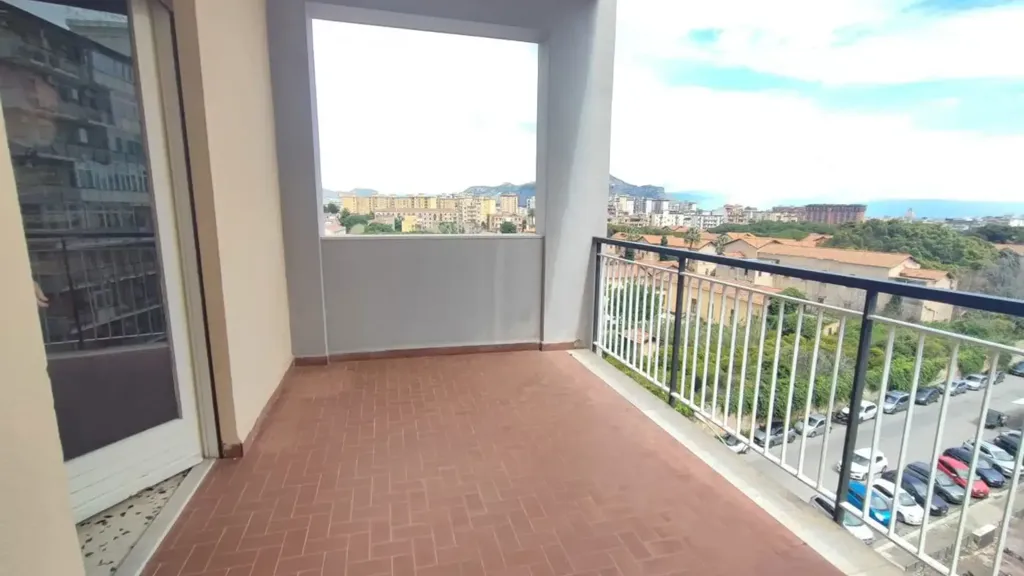 Balcon - Apartment with Castle View in Palermo