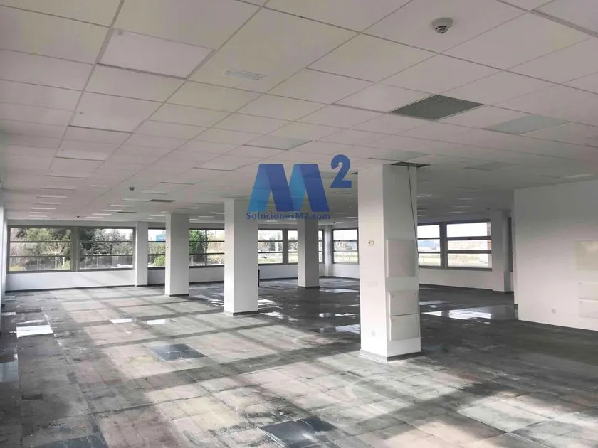 Stanze - Representative Building with Office Space in Soto de la Moraleja