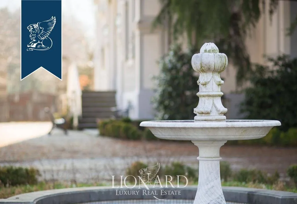 Aed - Refurbished Luxury Villa with Park in Lucca