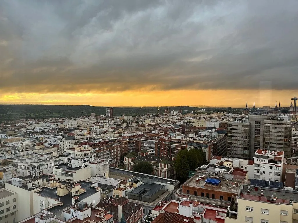 Balcon - 1-Bedroom Apartment with Pool in Princesa