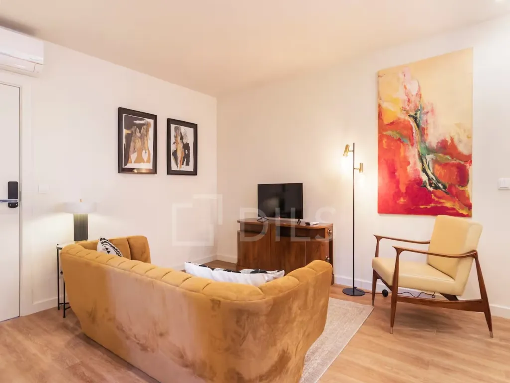 Elutuba - Luxury Flat with Investment Potential in Campo de Ourique