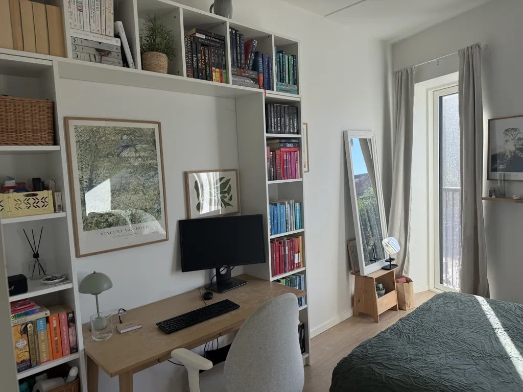 Kabinet - 4-Bed Apartment with Park View in Aros Åpark