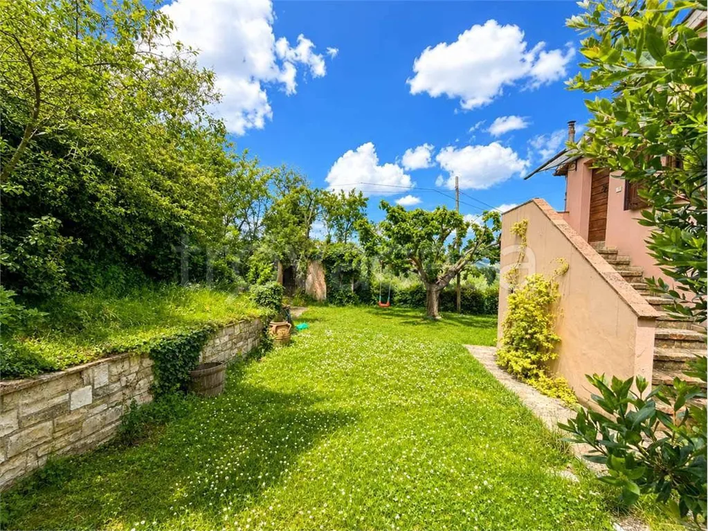 Aed - Rustic Casale with Garden in Urbino
