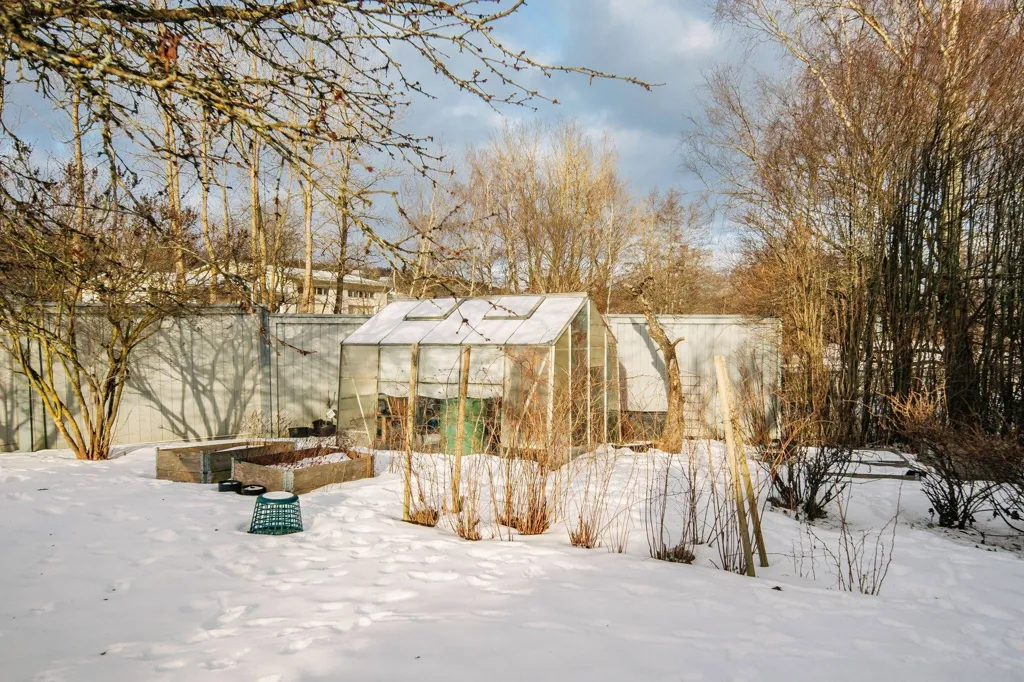 6-toaline maja asukohas Skövde kommun